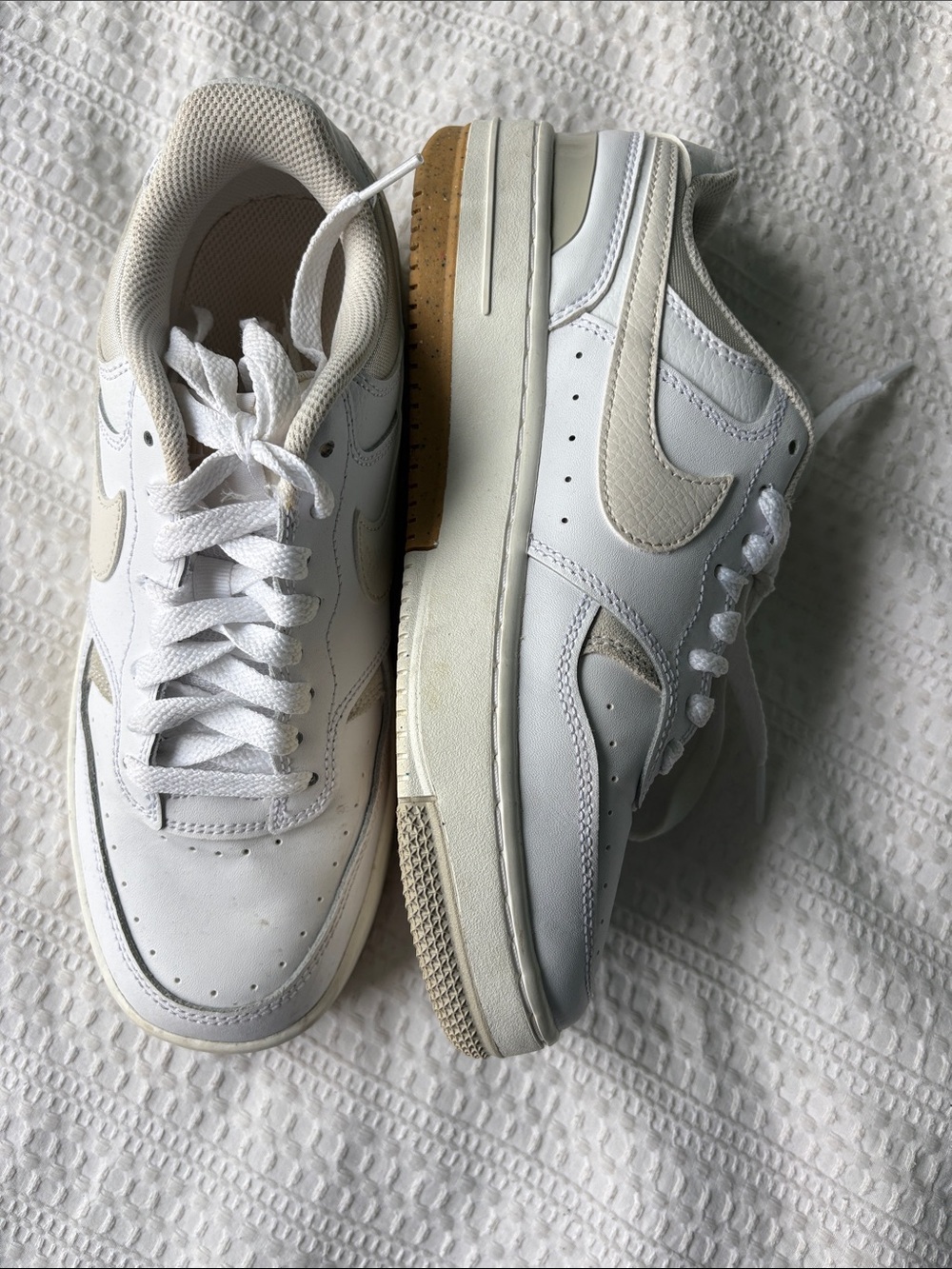 Nike White and Beige Low-Top Sneakers - Subtle Swoosh